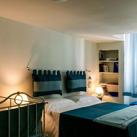 Palazzo Vaaz Apartman Mola di Bari Kültér fotó