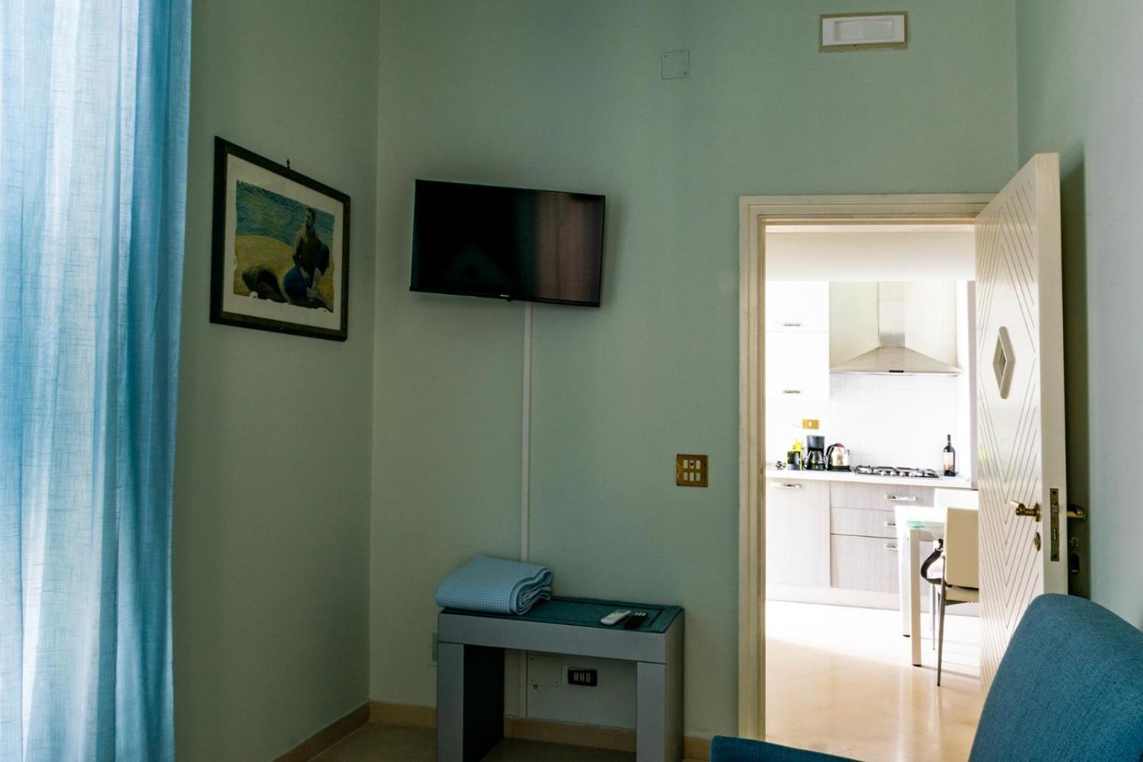 Palazzo Vaaz Apartman Mola di Bari Kültér fotó